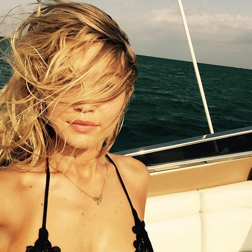 Gigi till havs. Gigi till havs.